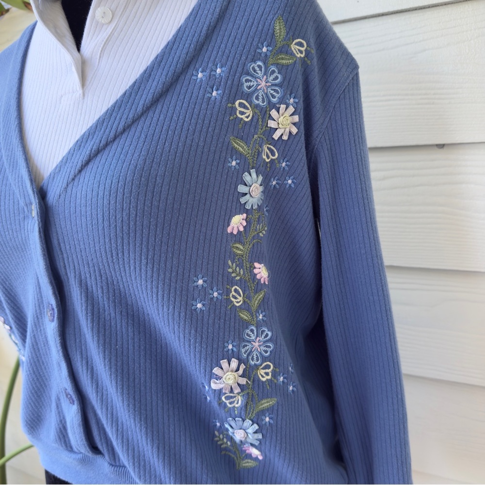Bonworth Y2K Sweater – Women’s XS Petite (Embroidered Flowers) - Picture 3 of 7